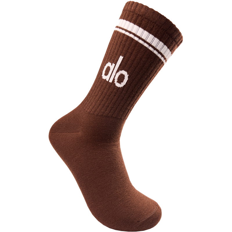 تصویر 1 از جوراب ورزشی قهوه ای سبک نرم